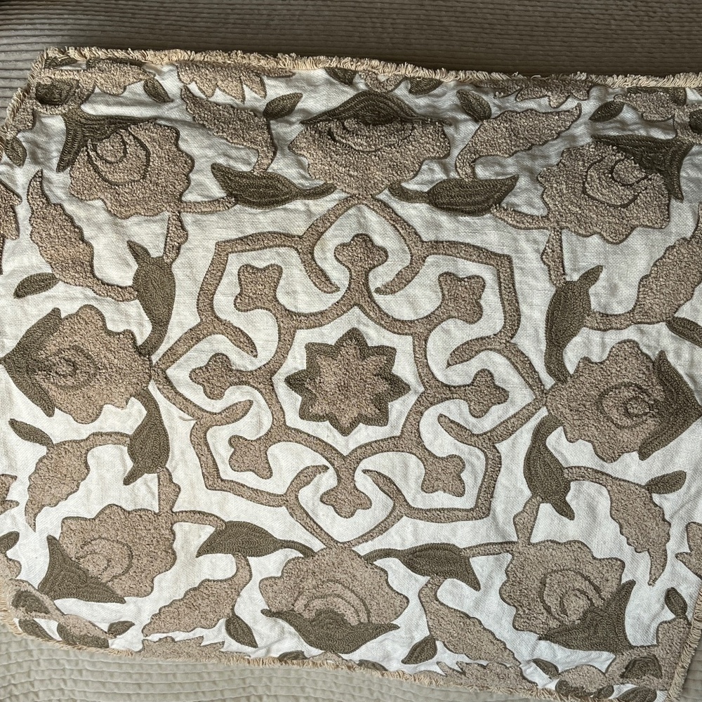 POTTERY BARN Crewel-Embroidered Pillow